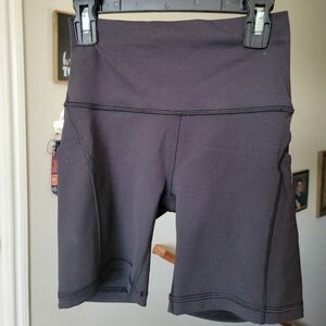 🍋 Lululemon Biker Shorts Size 4 In Black (6" Inseam)